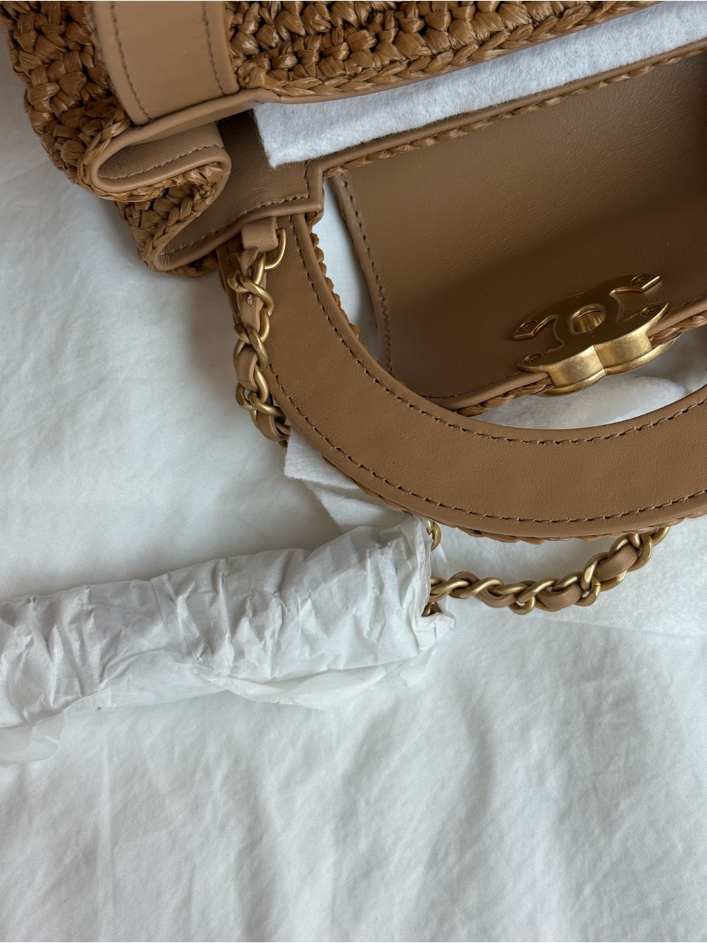 CHANEL Kelly raffia top-handle bag - Picture 10 of 12